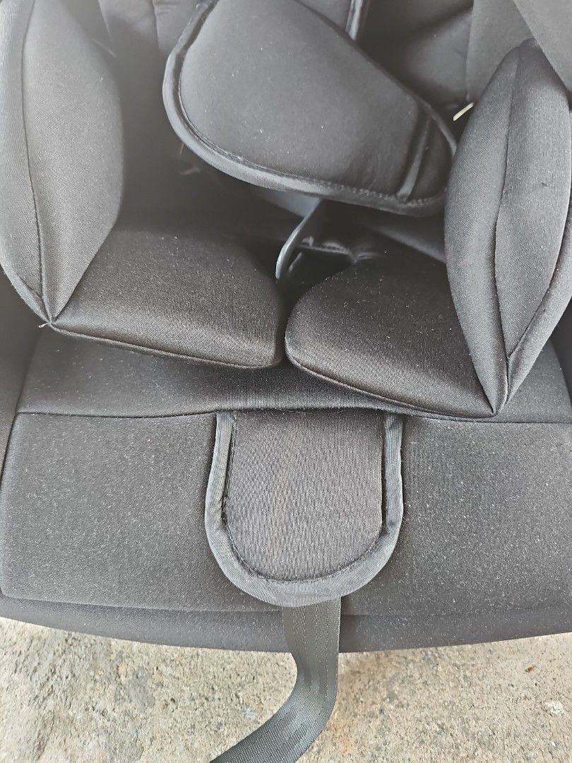 Zakatha Car Seat (Like New) (Category: Car Seats) located in Kuala Lumpur. Submitted by miraizanee (Listing ID 1382585190, Image 2). Description: bought from AEON. used as back up car seat when need to pick up son from school..