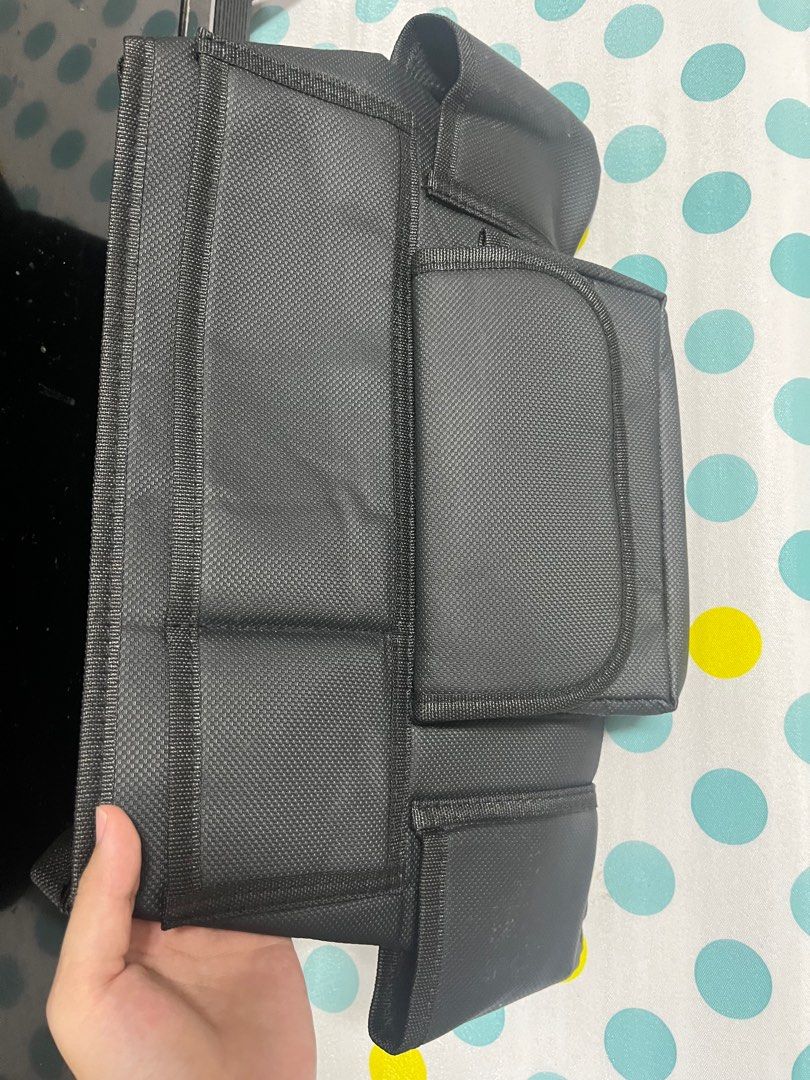 由 jy_shop_ (刊登 ID 1382827926，圖片 1) 提交，位於 桃園市 (Taoyuan) 的 汽車座椅置物袋 (類別：汽機車零配件)，說明：僅使用過一次，很新，便宜出售 二手售出不退換。。