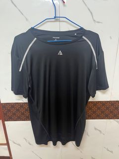 由 097650026285037 (刊登 ID 1382851930，圖片 1) 提交，位於 的 (類別：)，說明：。