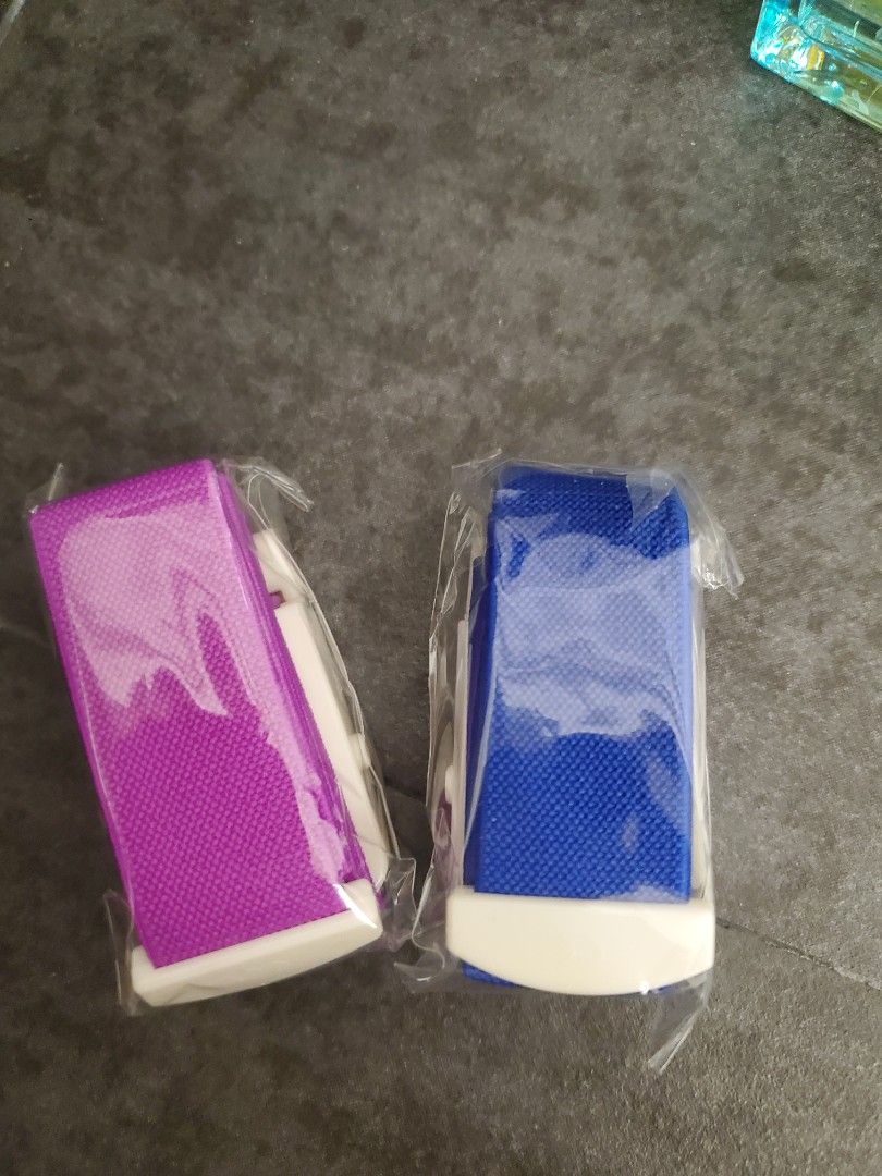 由 Gina8899 (刊登 ID 1382786299，圖片 1) 提交，位於 台北市 (Taipei) 的 卡扣式 彈性 便當帶 綁帶(非醫療用止血帶)不挑色出貨 (類別：居家改善及收納用品)，說明：便當帶綁帶 (非醫療用止血帶)。