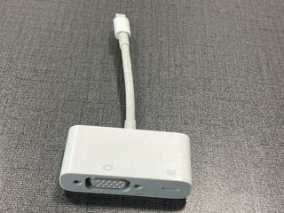 Apple lighting to VGA