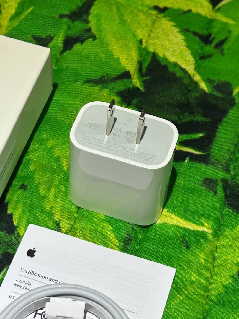 Apple Original iPhone Charger Set USB-C to Lightning (Category: Chargers & Cables) located in Cavite. Submitted by jahmyk888 (Listing ID 1382834221, Image 3). Description: Authentic Apple Lightning Fast Charging Set Germany Variant (ZM/A) — 100% Original Included: 20W USB-C Power Adapter USB-C to Lightning Cable Comes with original box and manuals Location: Bacoor, Cavite Delivery Options: Cash on Delivery / Same-Day Delivery (via Personal Rider 