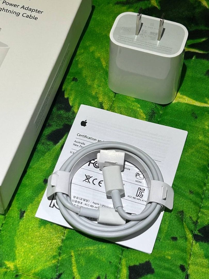 Apple Original iPhone Charger Set USB-C to Lightning (Category: Chargers & Cables) located in Cavite. Submitted by jahmyk888 (Listing ID 1382834221, Image 2). Description: Authentic Apple Lightning Fast Charging Set Germany Variant (ZM/A) — 100% Original Included: 20W USB-C Power Adapter USB-C to Lightning Cable Comes with original box and manuals Location: Bacoor, Cavite Delivery Options: Cash on Delivery / Same-Day Delivery (via Personal Rider 
