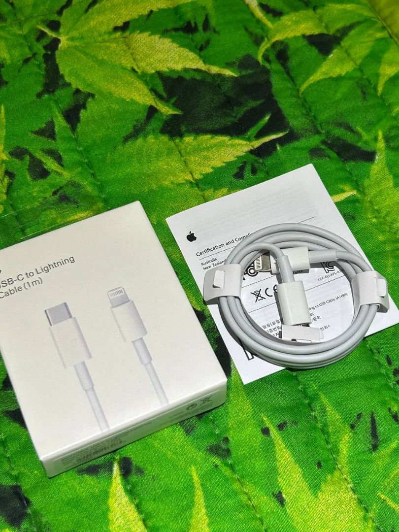 Apple Original USB-C to Lightning iPhone Charger (Category: Chargers & Cables) located in Cavite. Submitted by jahmyk888 (Listing ID 1382830719, Image 3). Description: Authentic Apple Fast USB-C to Lightning Cable Germany Variant (ZM/A) — 100% Original Included: USB-C to Lightning Cable Comes with original box and manuals Location: Bacoor, Cavite Delivery Options: Cash on Delivery / Same-Day Delivery (via Personal Rider or Lalamove – Cavite, Mani
