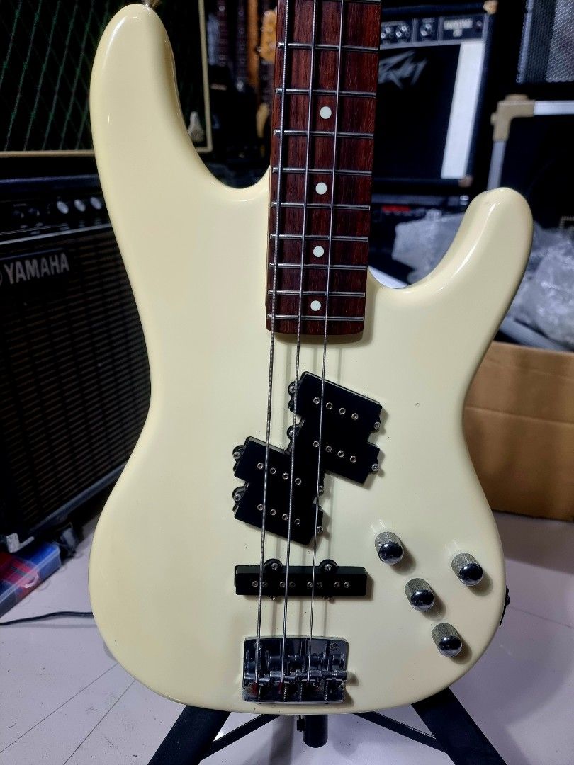 Aria proii diamond series bass (Category: Musical Instruments) located in Binan City. Submitted by jamrock.music (Listing ID 1382712804, Image 2). Description: "JAMROCK MUSIC STORE" JAPAN MUSICAL INSTRUMENTS location📍ST FRANCIS 7 SAN ANTONIO BIÑAN LAGUNA 📌pin@waze/googlemap JAMROCK Music store st paul project 4 biñan laguna the shop is closed by appointment for pick up only.please let us know if you are coming..