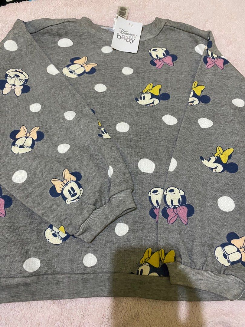 Atasan Minnie (Kategori: 4 hingga 7 tahun) berada di Banyuwangi. Dikirim oleh ai2220 (ID iklan 1382800146, Gambar 1). Deskripsi: Atasan Disney masih ada tag size 6,5 tahun no minus.