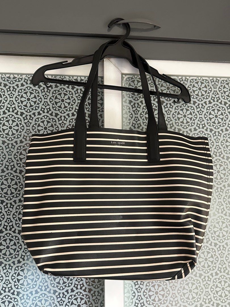 Authentic Kate Spade bag. Stripes - black and white (Category: Shoulder Bags) located in Taguig. Submitted by MNugget (Listing ID 1382750818, Image 2). Description: Original/Authentic Kate Spade. Bought in the US. Used 1x only. Need to declutter..