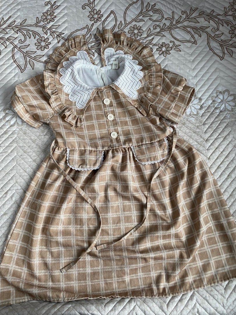Baby Girl Dress (Category: Babies & Kids Fashion) located in Muar. Submitted by asmom. (Listing ID 1382769793, Image 1). Description: Muat 3-4 tahun.