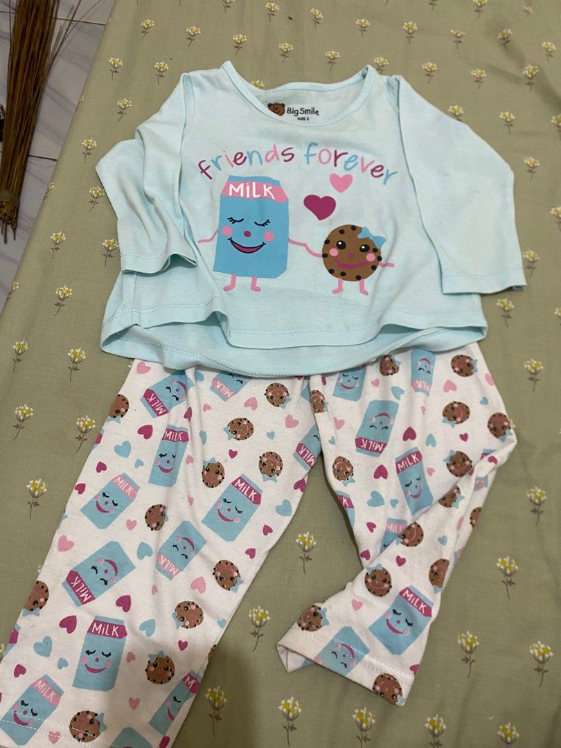 Baju tidur anak 1-3 tahun take all 40.000 (Kategori: Baju Bayi) berada di Jakarta Pusat. Dikirim oleh pengenkurangibarang (ID iklan 1382771040, Gambar 1). Deskripsi: .