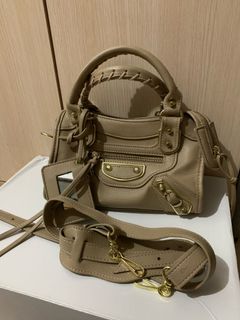 (Kategori: ) berada di . Dikirim oleh maianunna (ID iklan 1382716583, Gambar 1). Deskripsi: .