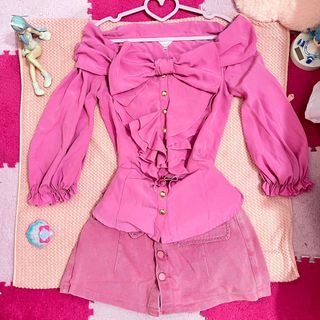 (Category: ) located in . Submitted by cherideclutters (Listing ID 1382793814, Image 1). Description: .