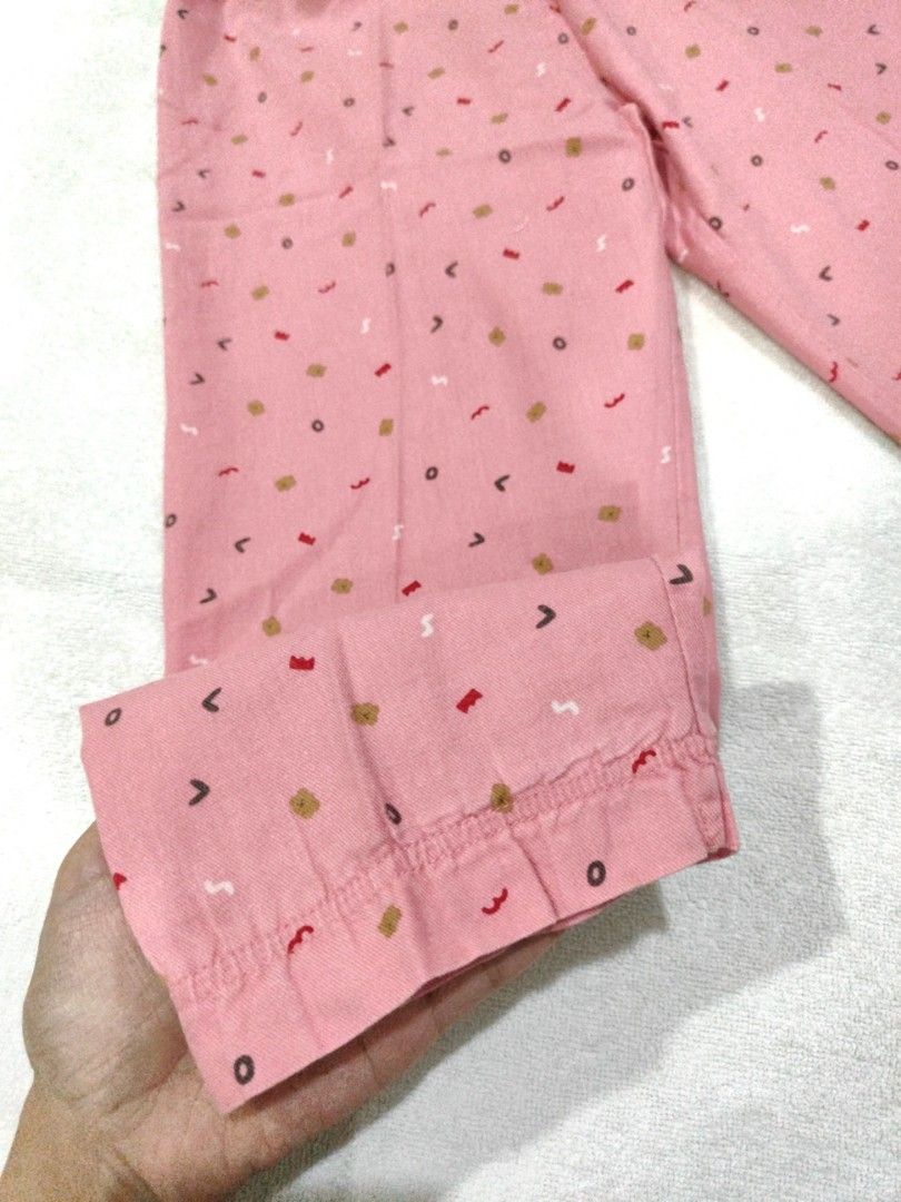 Celana anak katun tebal import lucu (Kategori: 4 hingga 7 tahun) berada di Tangerang. Dikirim oleh driniy (ID iklan 1382836559, Gambar 2). Deskripsi: .