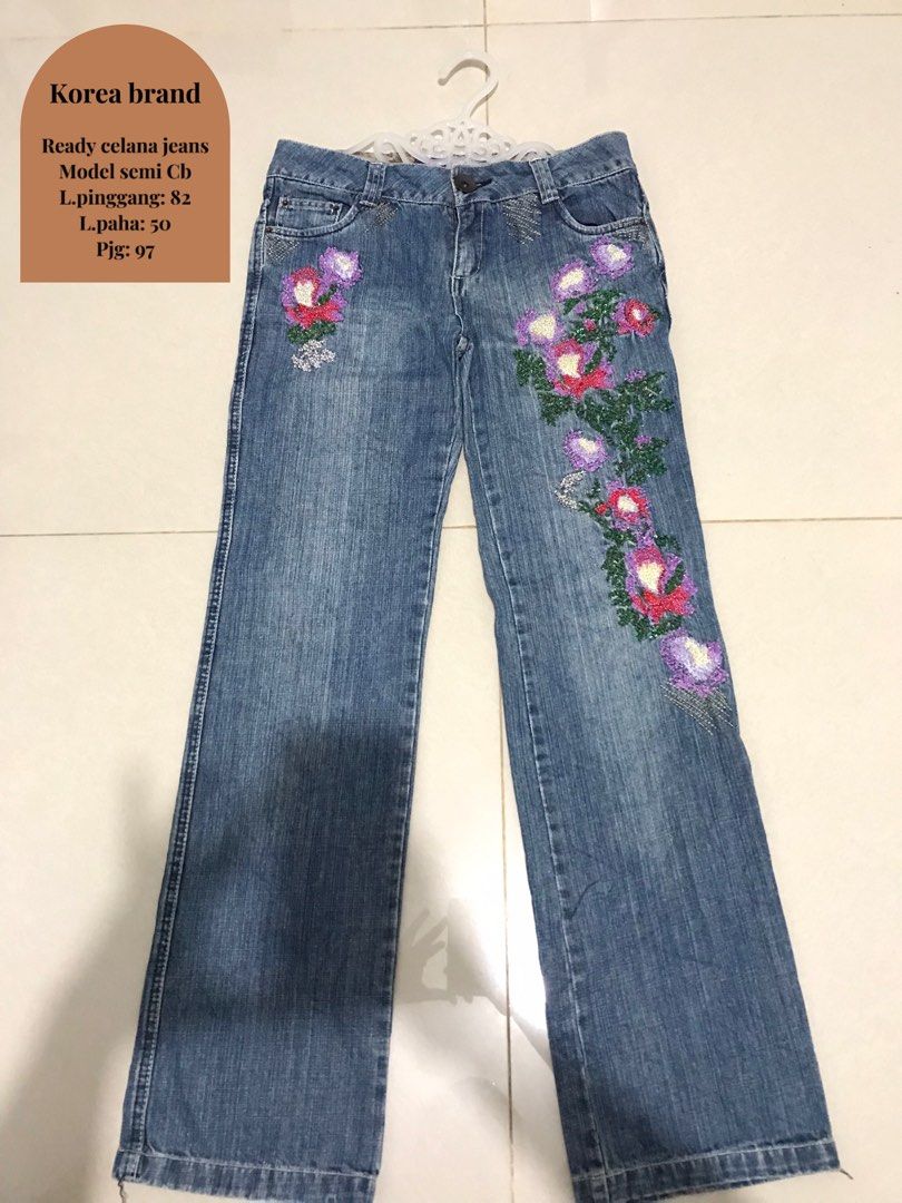 Celana jeans thrift, Fesyen Wanita, Pakaian Wanita, Bawahan di Carousell