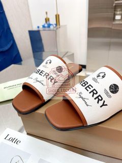 (Category: ) located in . Submitted by shoes.locker (Listing ID 1372545952, Image 1). Description: .