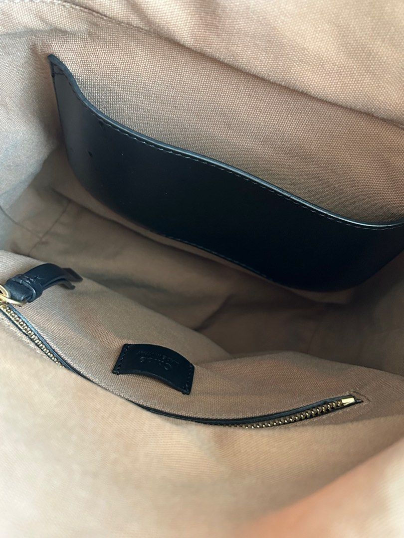 Chloe roy bucket bag (Category: Luxury Bags & Wallets) located in Las Pinas. Submitted by emwcuabc (Listing ID 1382731646, Image 2). Description: Like new Dust bag and bag and bag strap only No stain no damage Ndi na nagagamit.