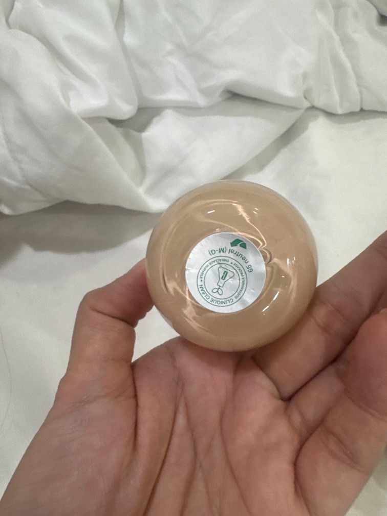 Clinique foundation (Category: Makeup) located in Quezon City. Submitted by destashingmycloset (Listing ID 1382702657, Image 2). Description: .