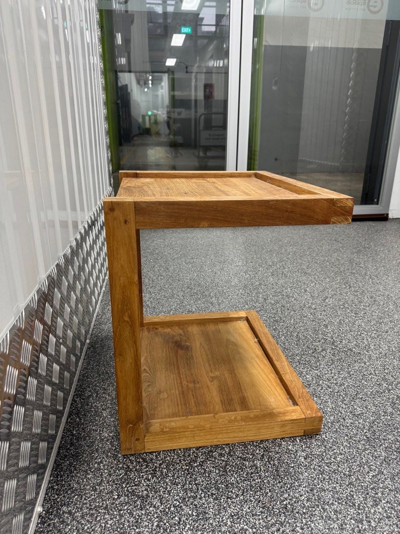 Coffee Table (Category: Tables & Sets) located in Singapore. Submitted by david_wuzc (Listing ID 1382700906, Image 3). Description: .