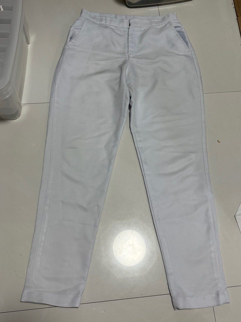 Dental Uniform (Category: Jeans) located in Manila. Submitted by abubotatbp (Listing ID 1382780509, Image 1). Description: UE DENTAL UNIFORMS 8 Blouse ( yung 3 dito medjo luma na pero keri pa din) 5 Pants (Size 28) + 1 Pants (size 28 from lucky never been used) Ito ung range height and weight kasya saakin Height: 5’4 ft Weight: 53-59kg Still nego Open for meet ups near sampaloc area lang para ma fit ung uniform.
