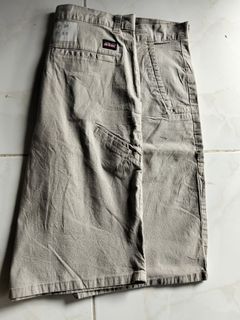 (Kategori: ) berada di . Dikirim oleh na.thrift_store (ID iklan 1382762193, Gambar 1). Deskripsi: .