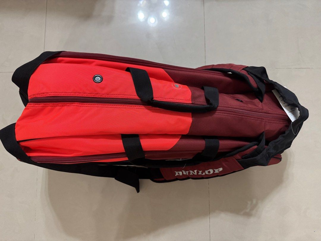 由 a963075 (刊登 ID 1382790222，圖片 2) 提交，位於 桃園市 (Taoyuan) 的 DUNLOP網拍袋 (類別：球拍和球類運動)，說明：型號：D TAC 24 CX-PERFORMANCE 8RKT RED/BLACK 8入 網拍袋 紅/黑 免運費。