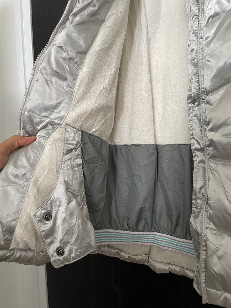 Gap Jacket Silver (Category: Coats, Jackets and Outerwear) located in Cyberjaya. Submitted by barbieandguns (Listing ID 1382706599, Image 3). Description: Size: 160 as labelled on the jacket. You may come and try.