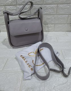 (Kategori: ) berada di . Dikirim oleh insidewadrobe (ID iklan 1382847390, Gambar 1). Deskripsi: .
