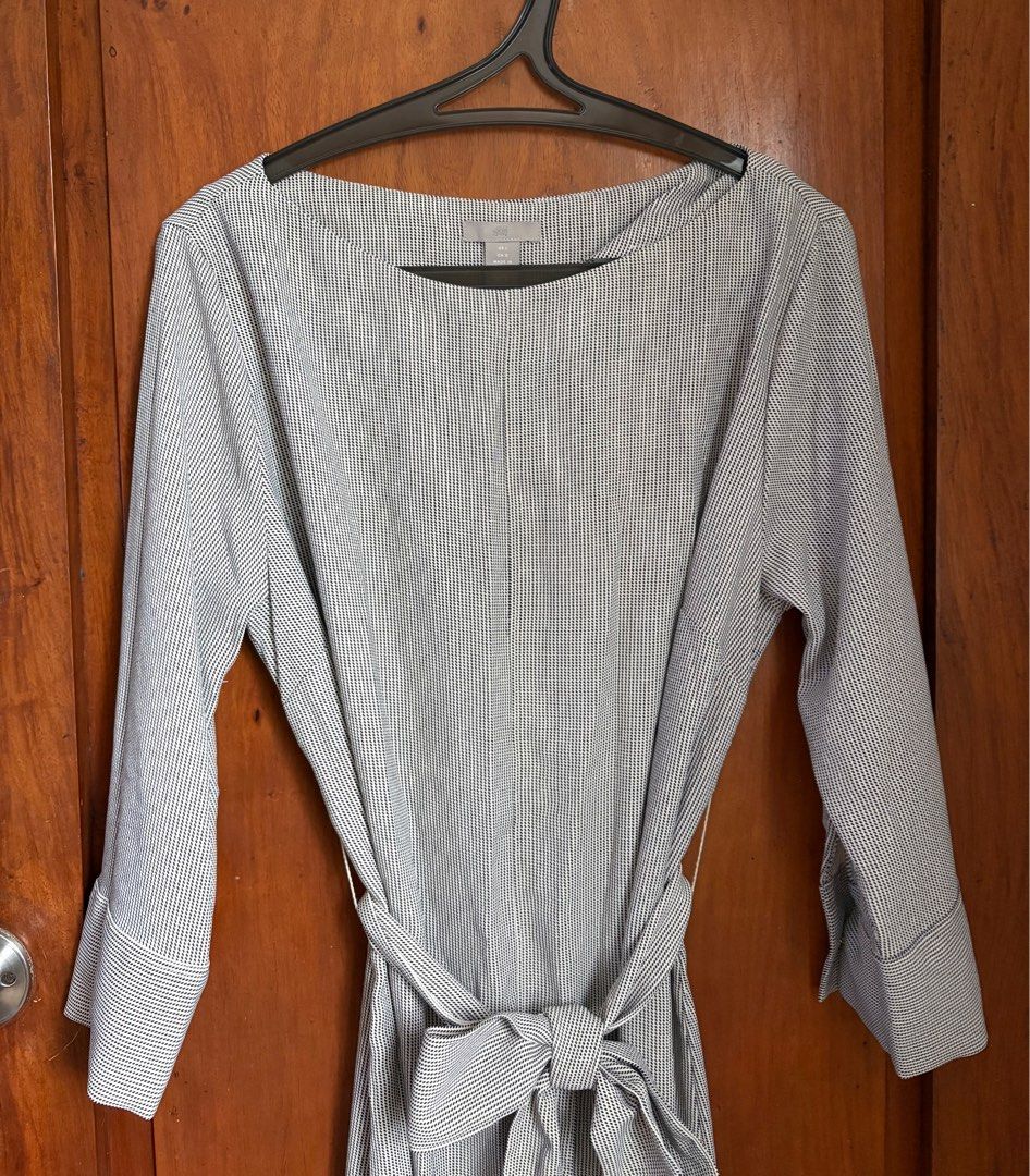 HM Dress (Category: Dresses) located in Quezon City. Submitted by lencollado (Listing ID 1382736418, Image 1). Description: .