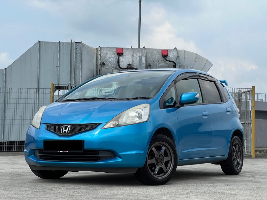 (Category: ) located in . Submitted by OnlyCarsSG (Listing ID 1382722946, Image 1). Description: .