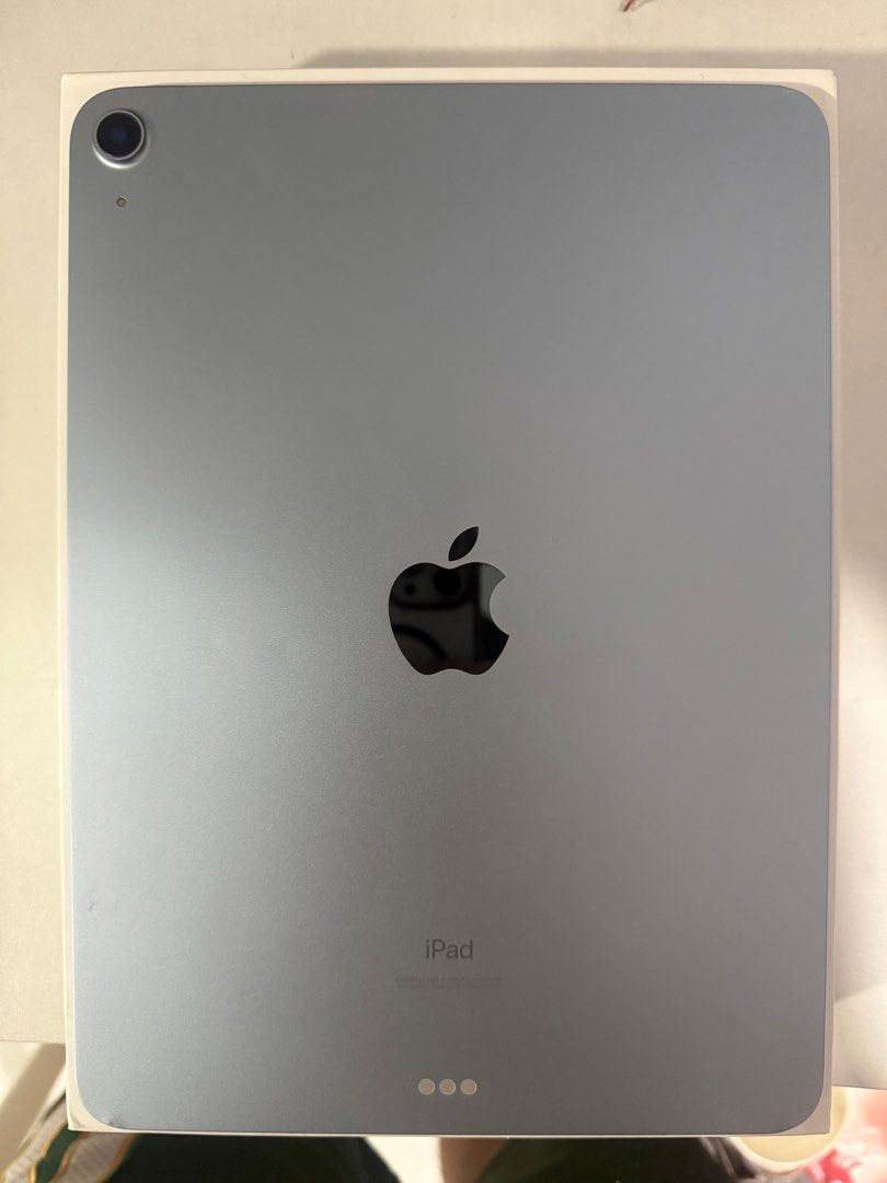 Ipad Air 4th Gen - Sky Blue (Category: iPad) located in Manila. Submitted by carlo_pineda (Listing ID 1382873324, Image 2). Description: Ipad Air 4th Gen - Sky Blue (256 GB) ₱22,000 slightly negotiable for sure buyer condition: used w/original box no charger included mini dents on corners rfs: upgrade meetup around: abad santos, sm san lazaro, sm grand central, sm valenzuela *prefer meetup to double check the unit* lalamove/grab is okay at buyer'