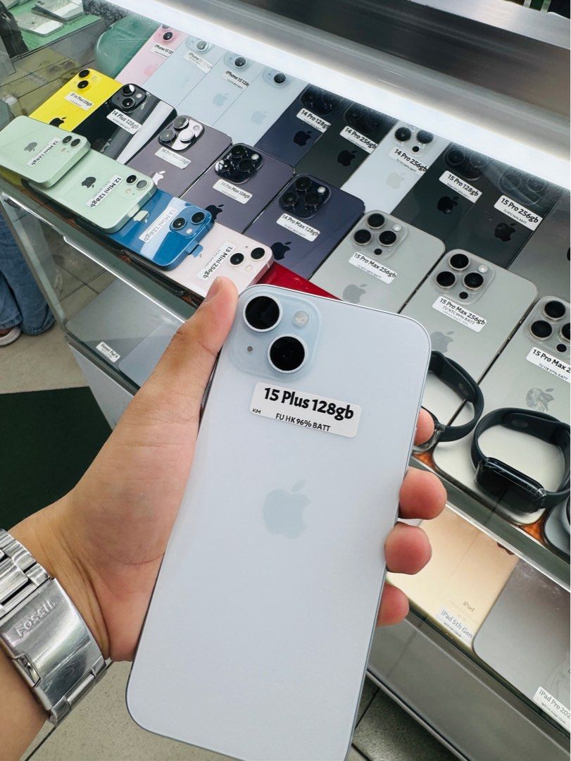 IPHONE 15 PLUS 128GB OPENLINE 96% BH HK VARIANT W/BOX (Category: iPhone 15 Series) located in San Juan City. Submitted by Khalidmgdla08 (Listing ID 1382843047, Image 2). Description: FOR SALE | TRADE/SWAP Price: 32,500 On hand: IPHONE 15 PLUS✔️ 128GB ✔️ OPENLINE ✔️ 96% Batt health ✔️ HK VARIANT✔️ 100% Original ✔️ 99% Makinis ✔️ 99% Smooth ✔️ NOT REFURB ✔️ NO HIDDEN ISSUES ✔️ NEVER BEEN REPAIRED ✔️ TEST TO SAWA✔️ FREE 3-UTOOLS ✔️ ANY MODEL OF IPHO
