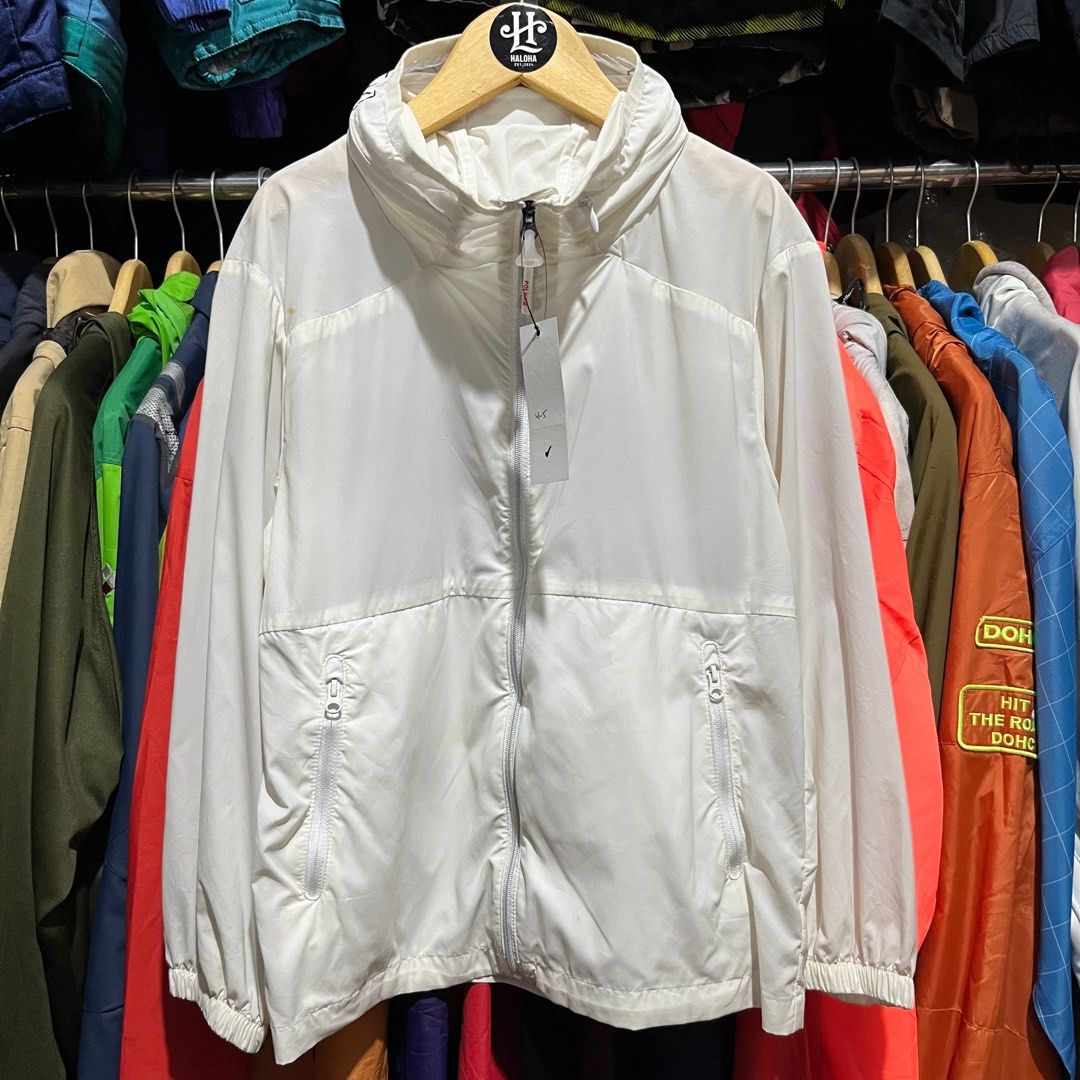 Jaket Windbreaker Polham Boston ( 8-9 tahun ) (Kategori: Orang Tua, Bayi & Anak - Lainnya) berada di Blitar. Dikirim oleh haloha.womenandkids (ID iklan 1382715945, Gambar 1). Deskripsi: kode barang: Ld (lingkar dada) 82x52 Kondisi Used Foto & detail lebih lanjut silahkan tanyakan di chat 🙏🙏🙏 Rekber ✅ Gratis ongkir toko oren haloha.thrift (chat) FB/IG haloha.thrift Borongan / paket usaha chat wa 082143200569 link katalog jaket anak: https://car