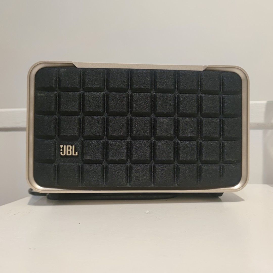 JBL Bluetooth Speaker - authentic 200
