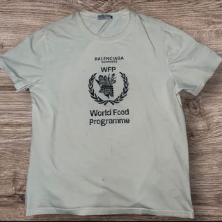 Kaos Luxury BALENCIAGA (XL) Preloved Second THRIFTING, Fesyen Pria