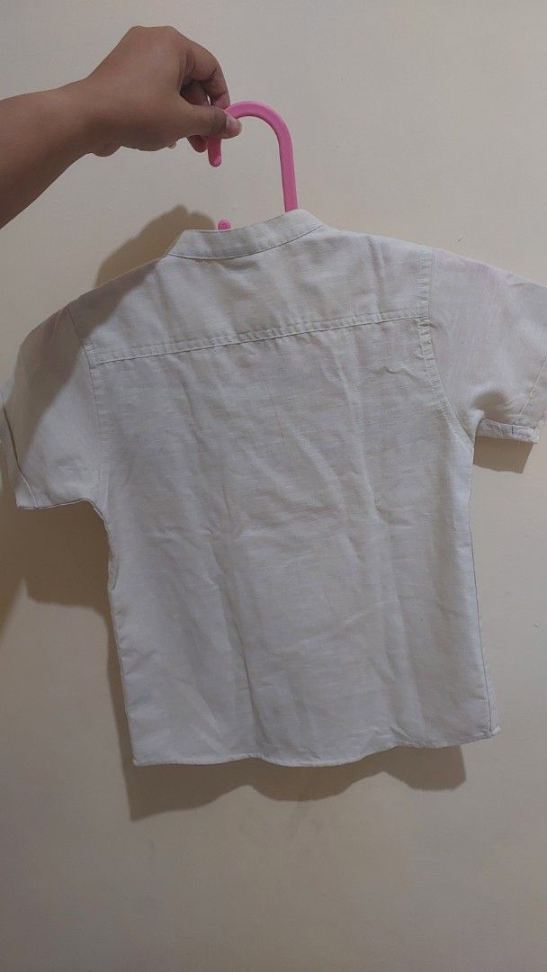 Kemeja koko Little M ukuran M (Kategori: 4 hingga 7 tahun) berada di Tangerang. Dikirim oleh chieadelle (ID iklan 1382688588, Gambar 2). Deskripsi: koko anak laki laki ukuran M.