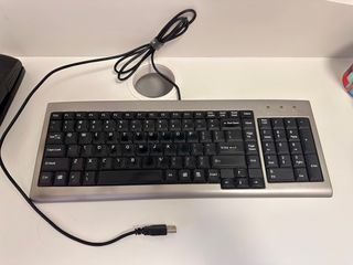 Teclado para computadora64081270015874110
