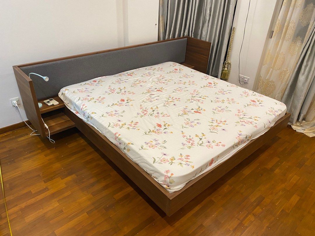King size bed frame with headboard and matress