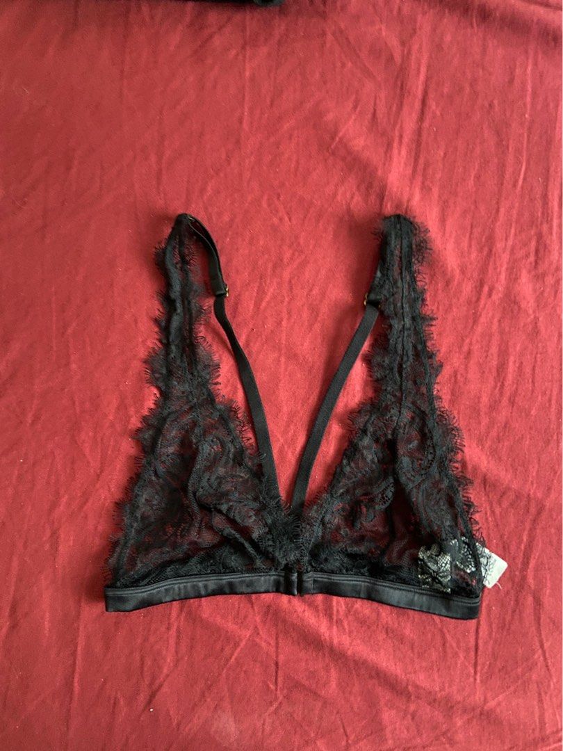 Lace Bralette Brassier Sportsbra Bundle (Category: Undergarments & Loungewear) located in Cebu City. Submitted by declutteringgstufff (Listing ID 1382851991, Image 2). Description: Size: Small (32-34 A/B) - purple: actual when worn on a model - green is a ww inspo - Not yet used. Bought online for 250 each before but never got to use it. Selling it in bundle to declutter. SF: Starts at Php60 through J&T +++ freebie if you buy more items.