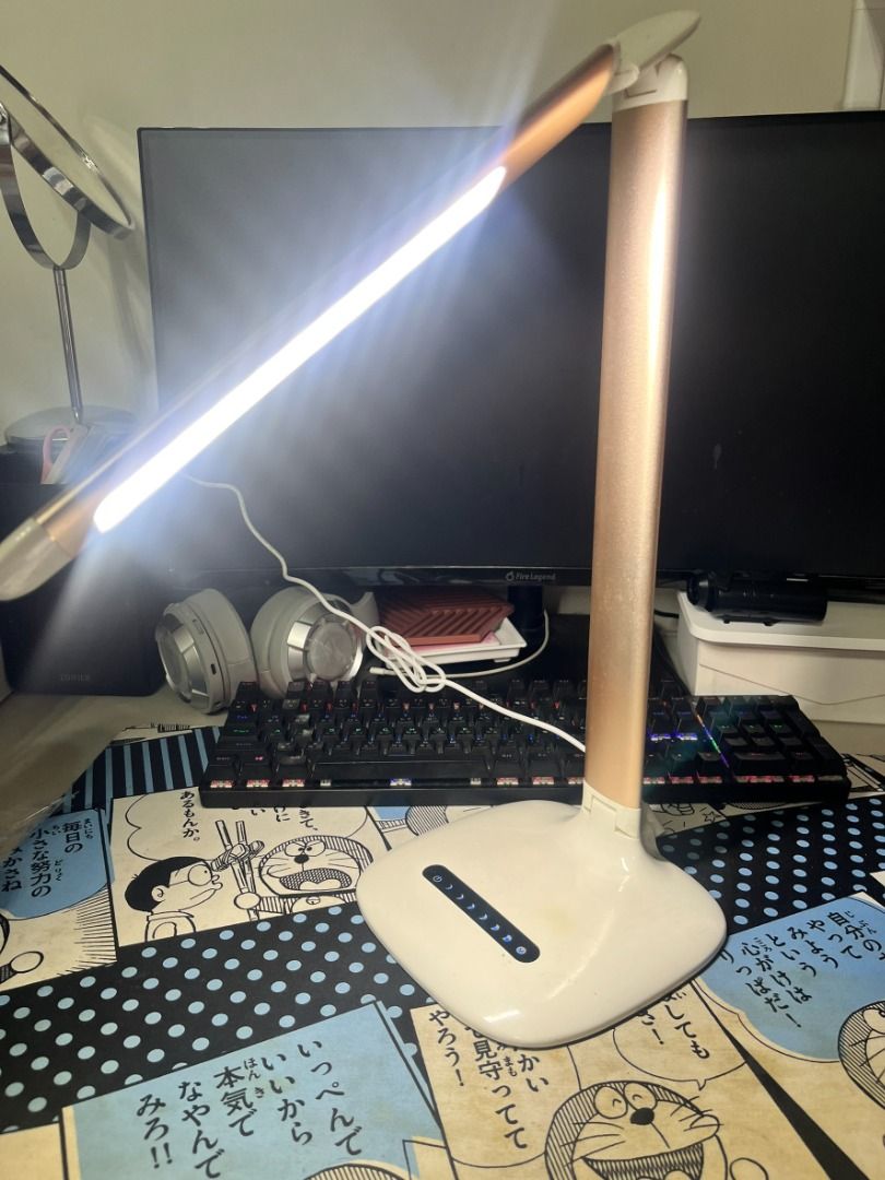由 sale.10240 (刊登 ID 1382735820，圖片 3) 提交，位於 台北市 (Taipei) 的 LED檯燈 (類別：燈飾)，說明：特力屋買的LED檯燈 3段色溫跟亮度功能通通正常，不過沒有電源供應器。。