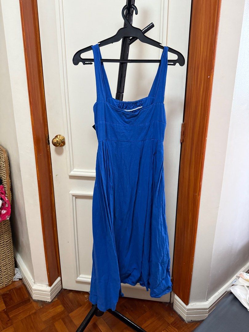 Linen dress with pocket (Category: Dresses) located in Mandaluyong City. Submitted by _jlasb (Listing ID 1382705819, Image 2). Description: .
