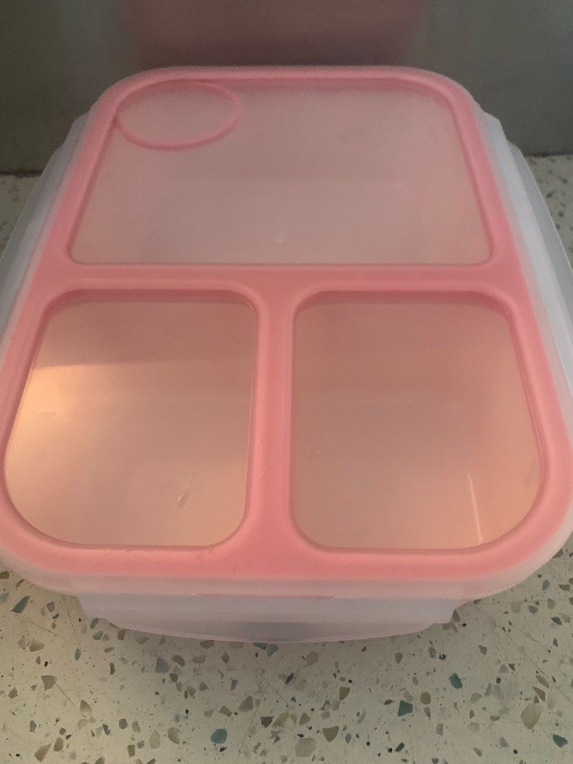 Lock n Lock Tupperware snack storage (Category: Food Organization & Storage) located in Quezon City. Submitted by prelovedsaleitems (Listing ID 1382706636, Image 1). Description: .