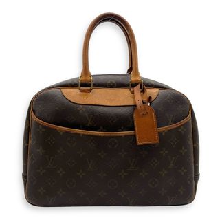 (Category: ) located in . Submitted by carousellluxury (Listing ID 1341866255, Image 1). Description: .