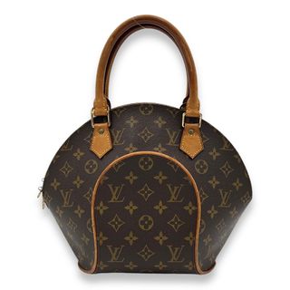 (Category: ) located in . Submitted by carousellluxury (Listing ID 1328822264, Image 1). Description: .