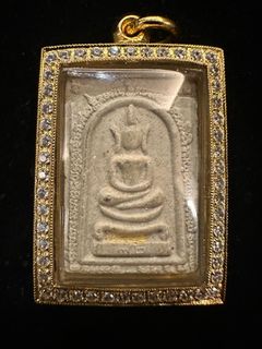 (Category: ) located in . Submitted by salika.amulet (Listing ID 1381414522, Image 1). Description: .