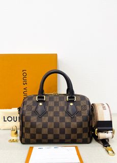 (Kategori: ) berada di . Dikirim oleh anzeraluxbags.id (ID iklan 1382842238, Gambar 1). Deskripsi: .