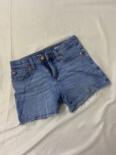 (Category: ) located in . Submitted by roxanne_520 (Listing ID 1382735714, Image 1). Description: .