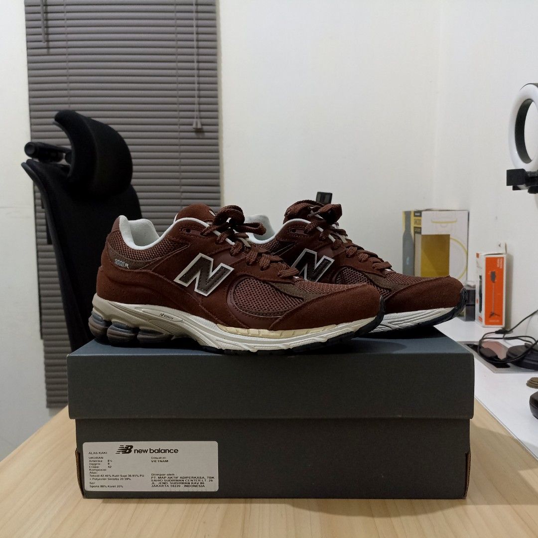 Sneakers New Balance 641 New Balance 2002R Men's Sneakers Shoes