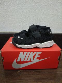 (Category: ) located in . Submitted by fiqfleamarkets (Listing ID 1382811440, Image 1). Description: .