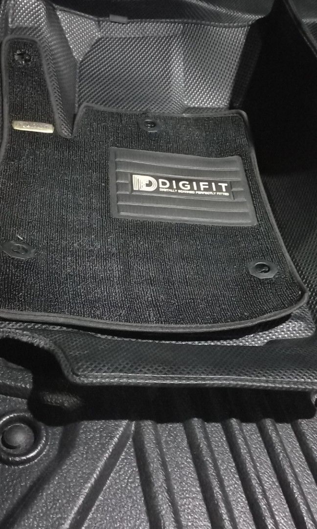Premium deep dish matting. (Category: Upholstery, Seatcovers and Other Interior Parts and Accessories) located in Quezon City. Submitted by ceegee30 (Listing ID 1382806947, Image 2). Description: Toyota hilux premium deep dish matting..
