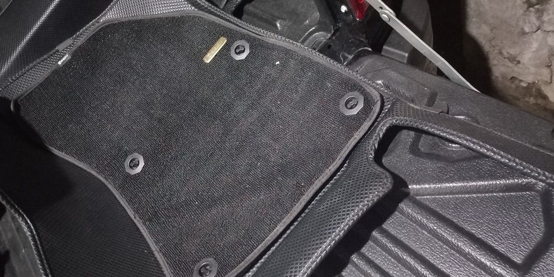 Premium deep dish matting. (Category: Upholstery, Seatcovers and Other Interior Parts and Accessories) located in Quezon City. Submitted by ceegee30 (Listing ID 1382806947, Image 1). Description: Toyota hilux premium deep dish matting..