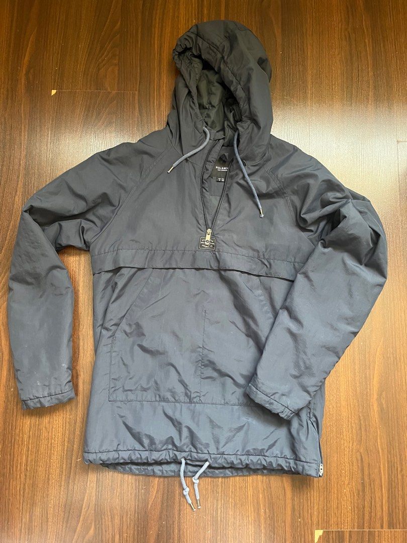Pull & Bear Jacket (Category: Coats, Jackets and Outerwear) located in Singapore. Submitted by ysmnclouds (Listing ID 1382769938, Image 1). Description: Pull & Bear Jacket Eur S Mex 36 $15 .